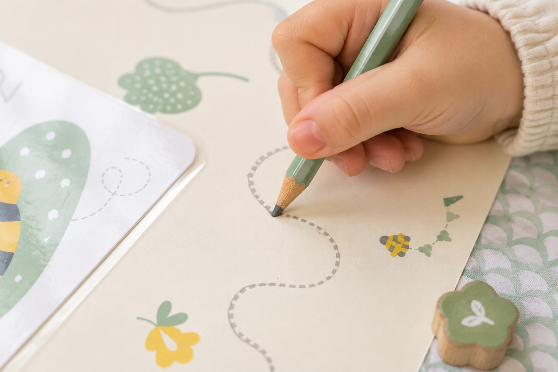 Close-up of premium printable tracing detail